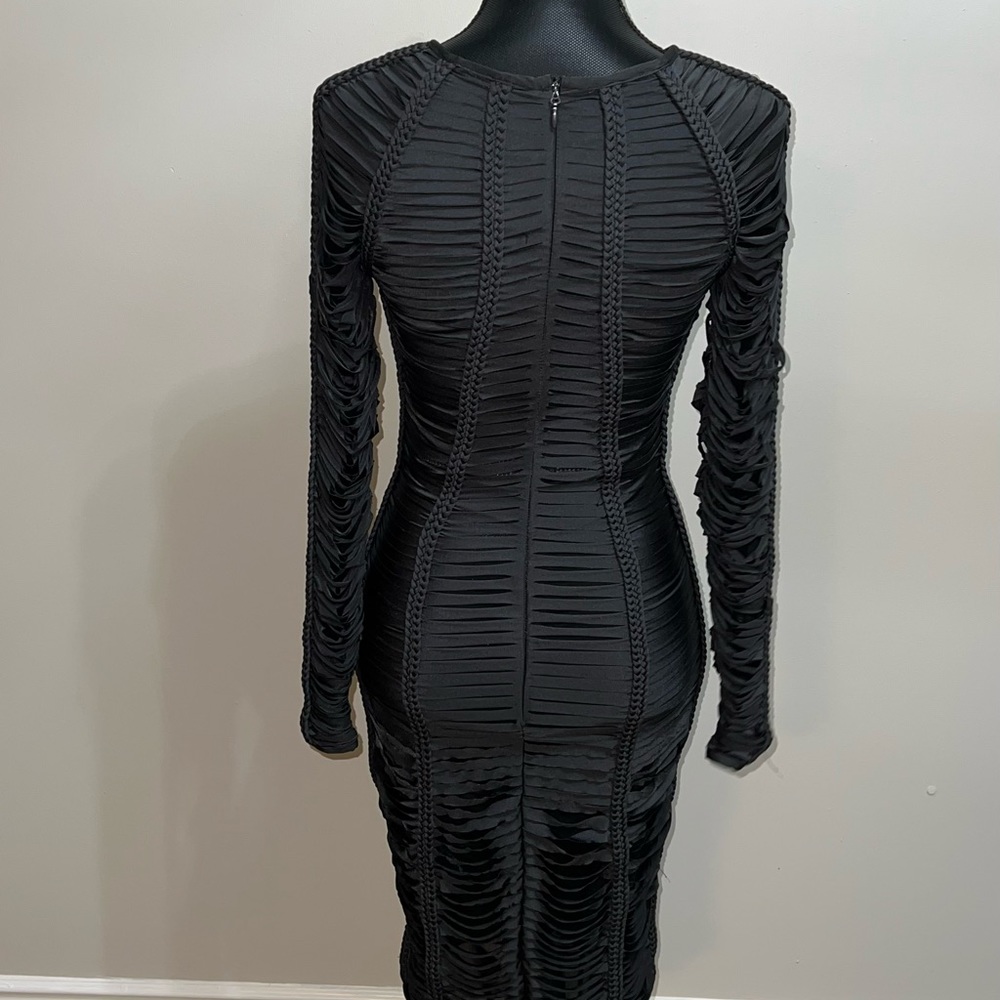 House of CB Braided Bodycon Dress Size 2 US

Purchase Price $289 + HST